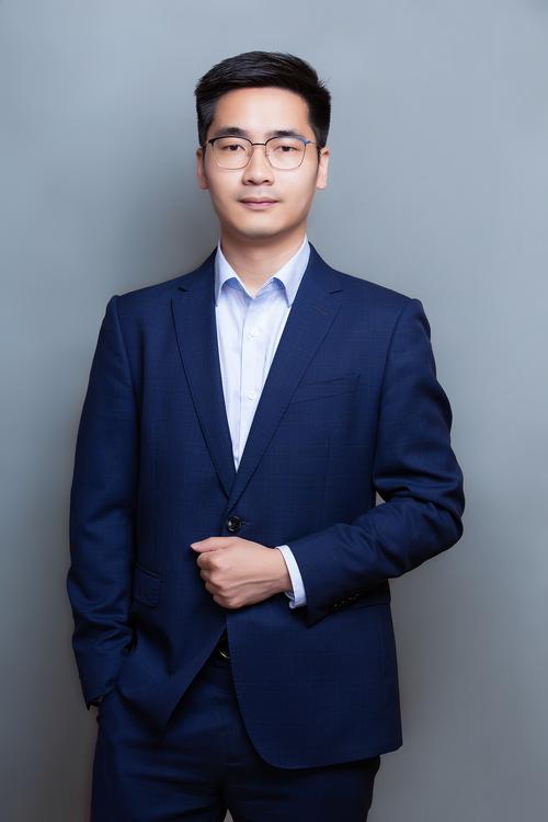 贺佳动态图形设计负责人